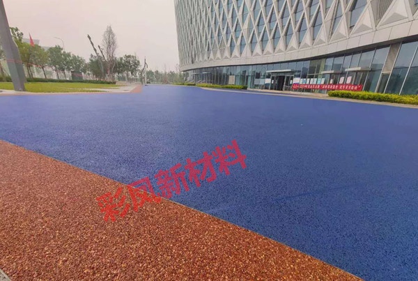 彩鳳新材料 藍紅相間